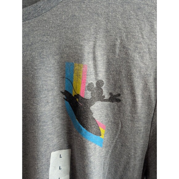 Disney Old Navy Mickey Mouse Surfing T Shirt Adult Large Gray New With Tags - Picture 2 of 16